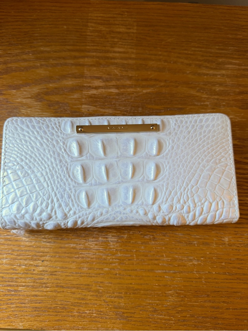 NWOT Brahmin Melbourne Ady Pearl White Croc-Embossed Wallet
